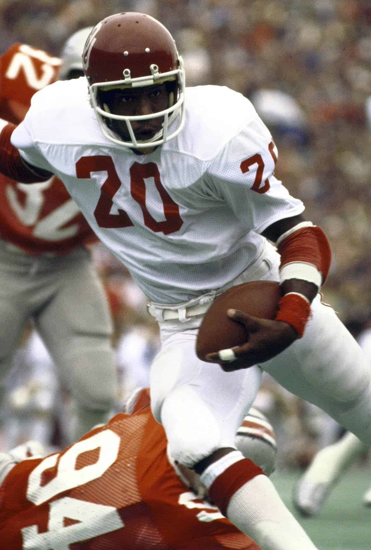 Jamelle Holieway playing OU football
